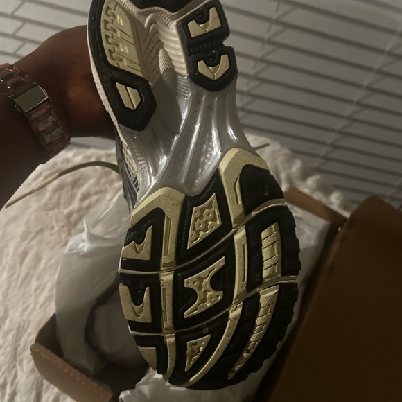 ASICS gel-kayano - Picture 3 of 8